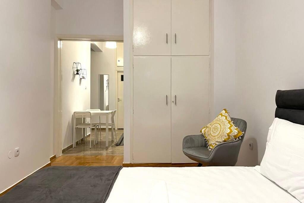 Pame Rentals - Ideal For 2 In Pagrati Athene Buitenkant foto