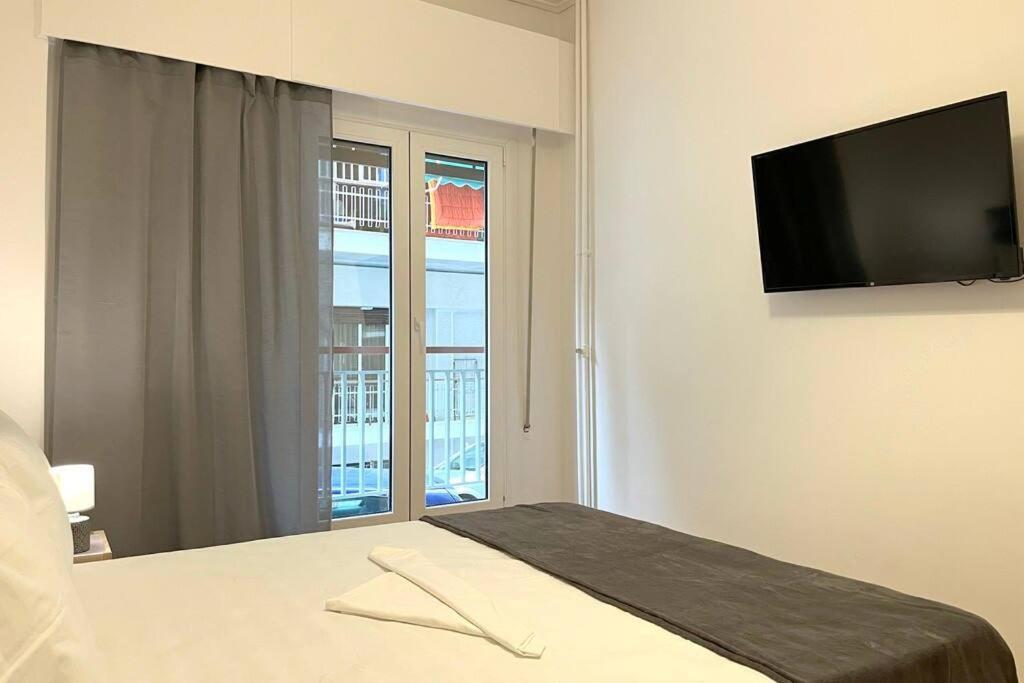 Pame Rentals - Ideal For 2 In Pagrati Athene Buitenkant foto